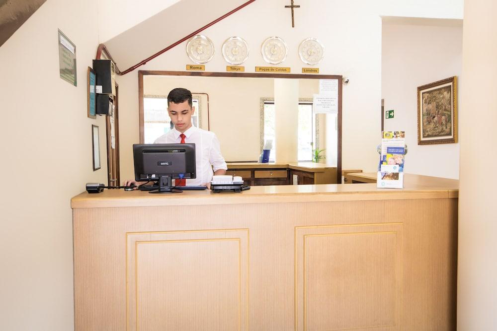 Hotel Euro Suite Pocos De Caldas By Nacional Inn Bagian luar foto