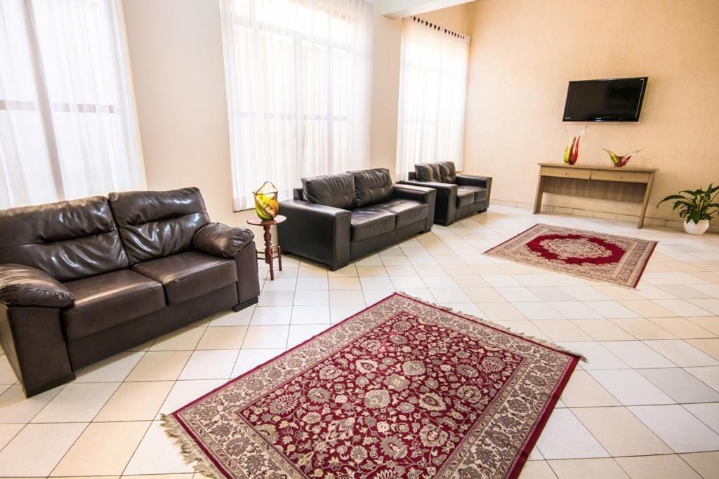 Hotel Euro Suite Pocos De Caldas By Nacional Inn Bagian luar foto