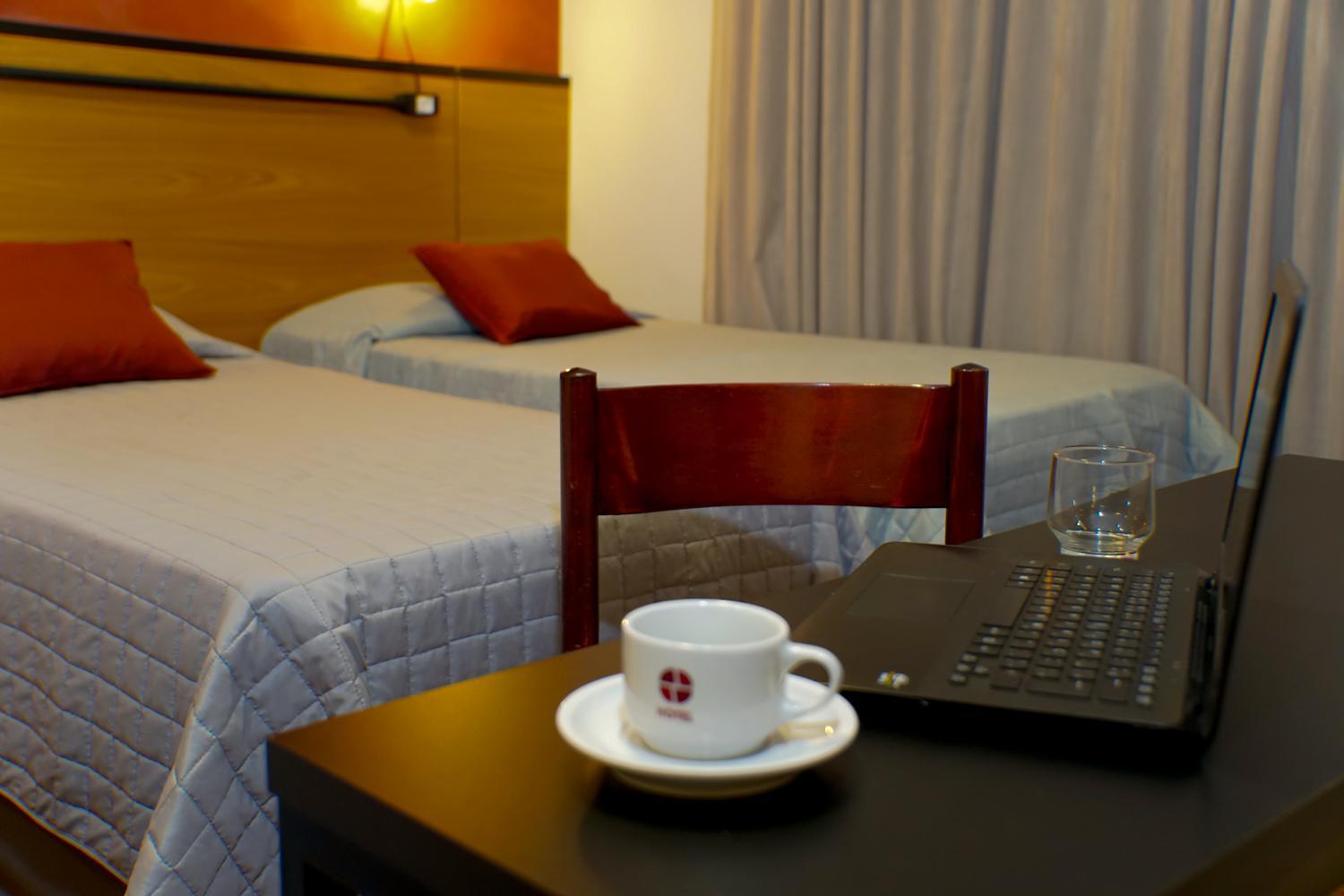 Hotel Euro Suite Pocos De Caldas By Nacional Inn Bagian luar foto