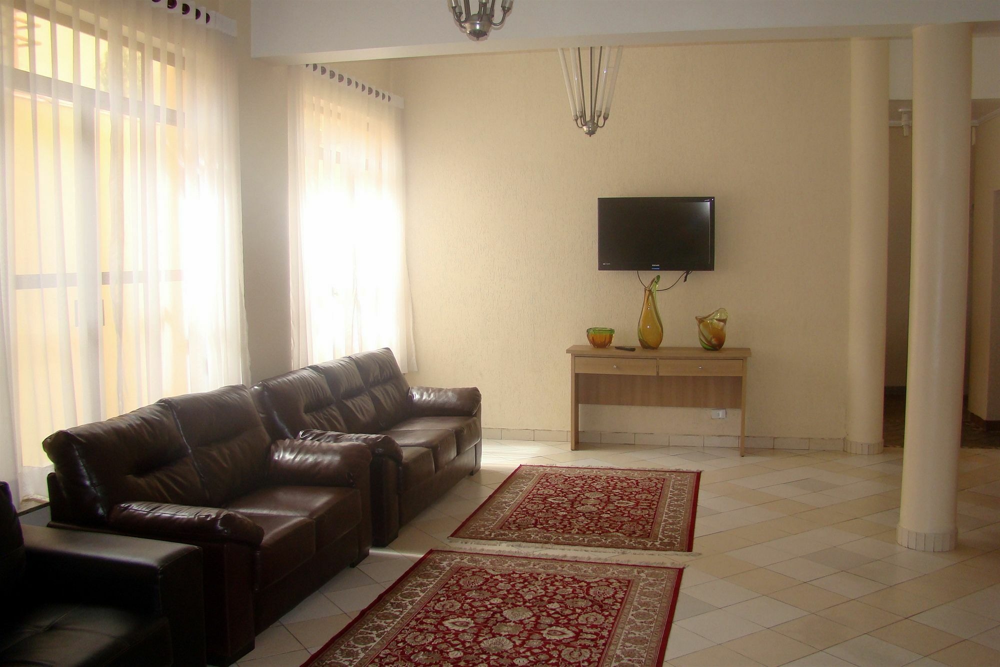 Hotel Euro Suite Pocos De Caldas By Nacional Inn Bagian luar foto